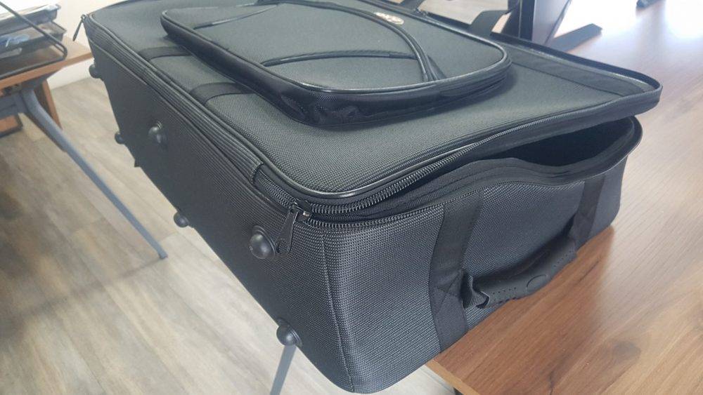 Özel tasarım kompakt pedalboard