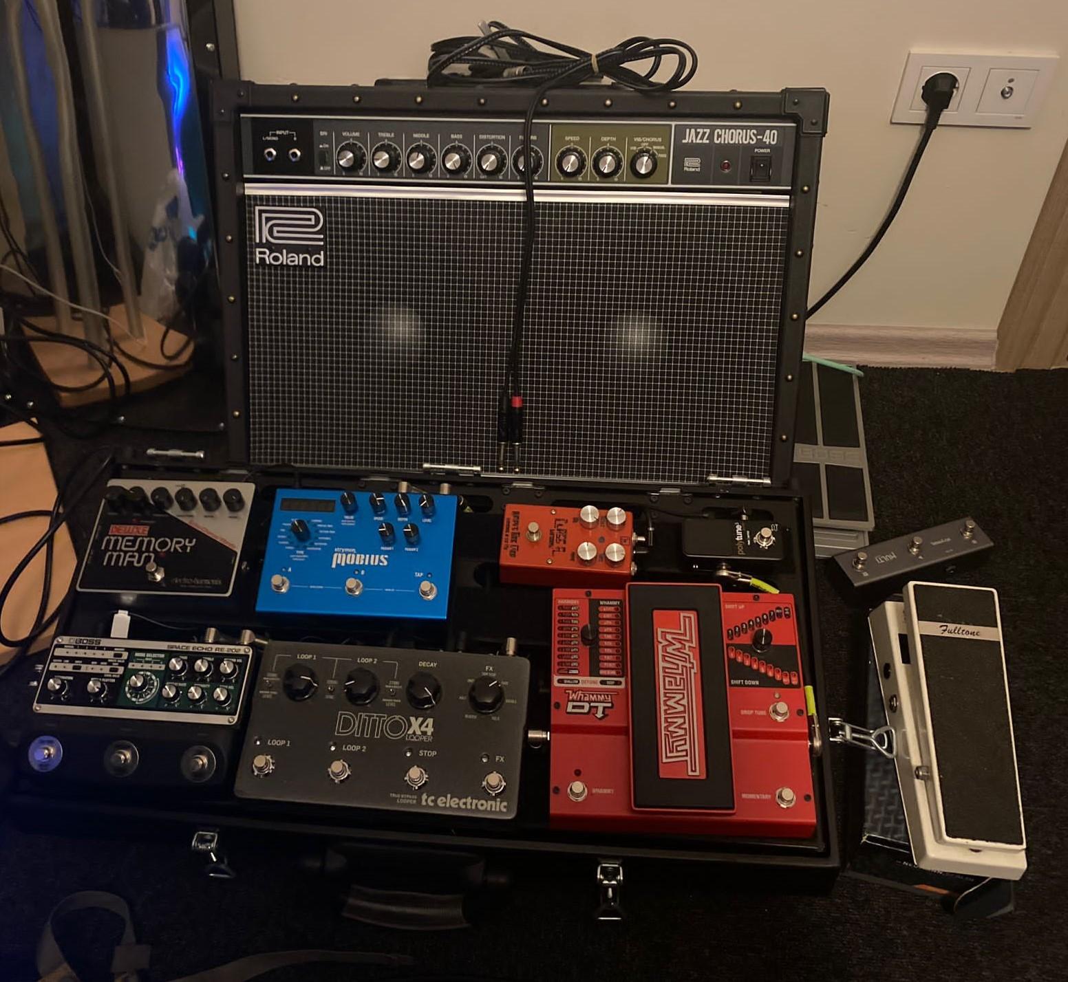 Özel tasarım kompakt pedalboard